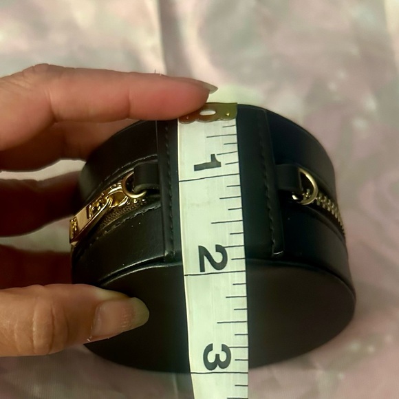 Brand New Tom  Ford Zip Around Black Crossbody Mini Bag Novelty GWP - Picture 8 of 16